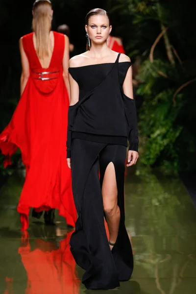 Look 38